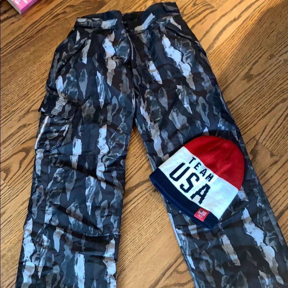Boys snow pants camo size L 10/12 slalom